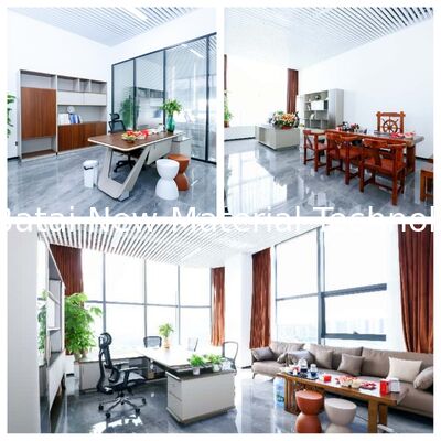 Sáp bóng rắn màu trắng trong suốt với điểm nóng chảy 75 ℃ và tạo thành màng